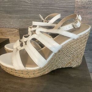 - Jennifer Lopez white wedge sandals, size 9 1/2 see‎ description